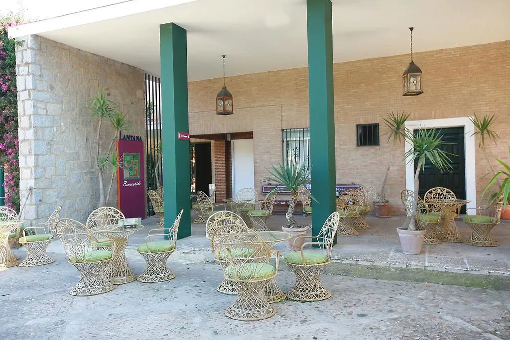 Lantana Garden Hotel Pilas Guest house